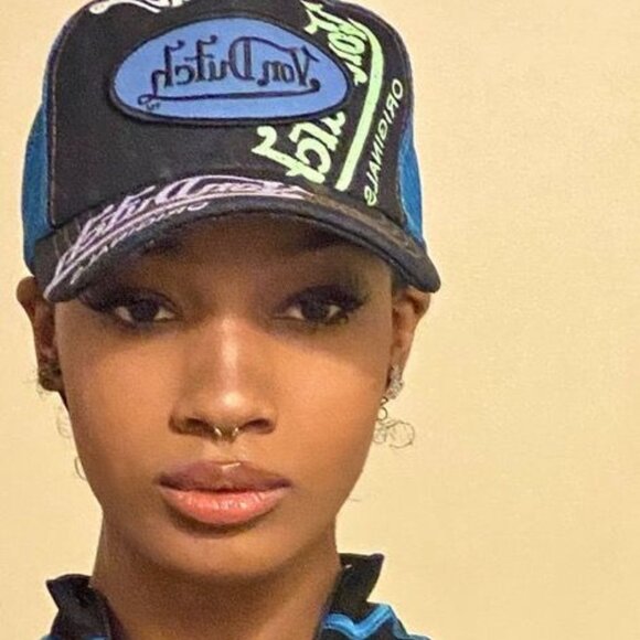 Von Dutch Women\'s Denim Logo Trucker Cap in Navy and Light Blue main image 5